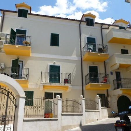 Apartments Zo Makarska Bagian luar foto