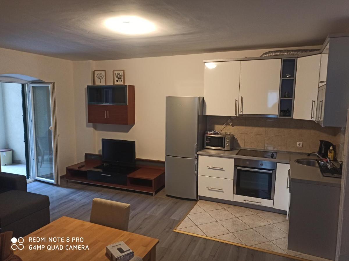 Apartments Zo Makarska Bagian luar foto