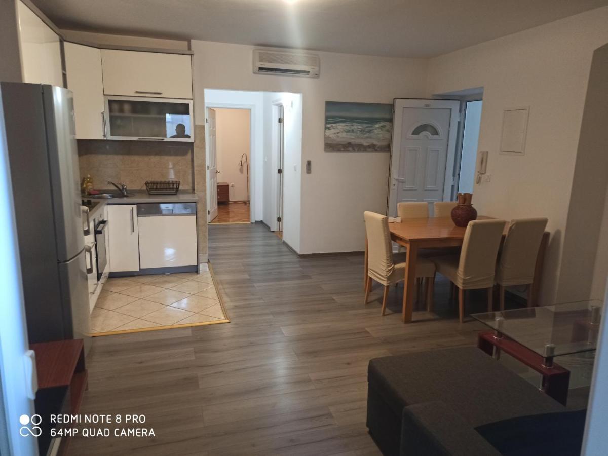 Apartments Zo Makarska Ruang foto